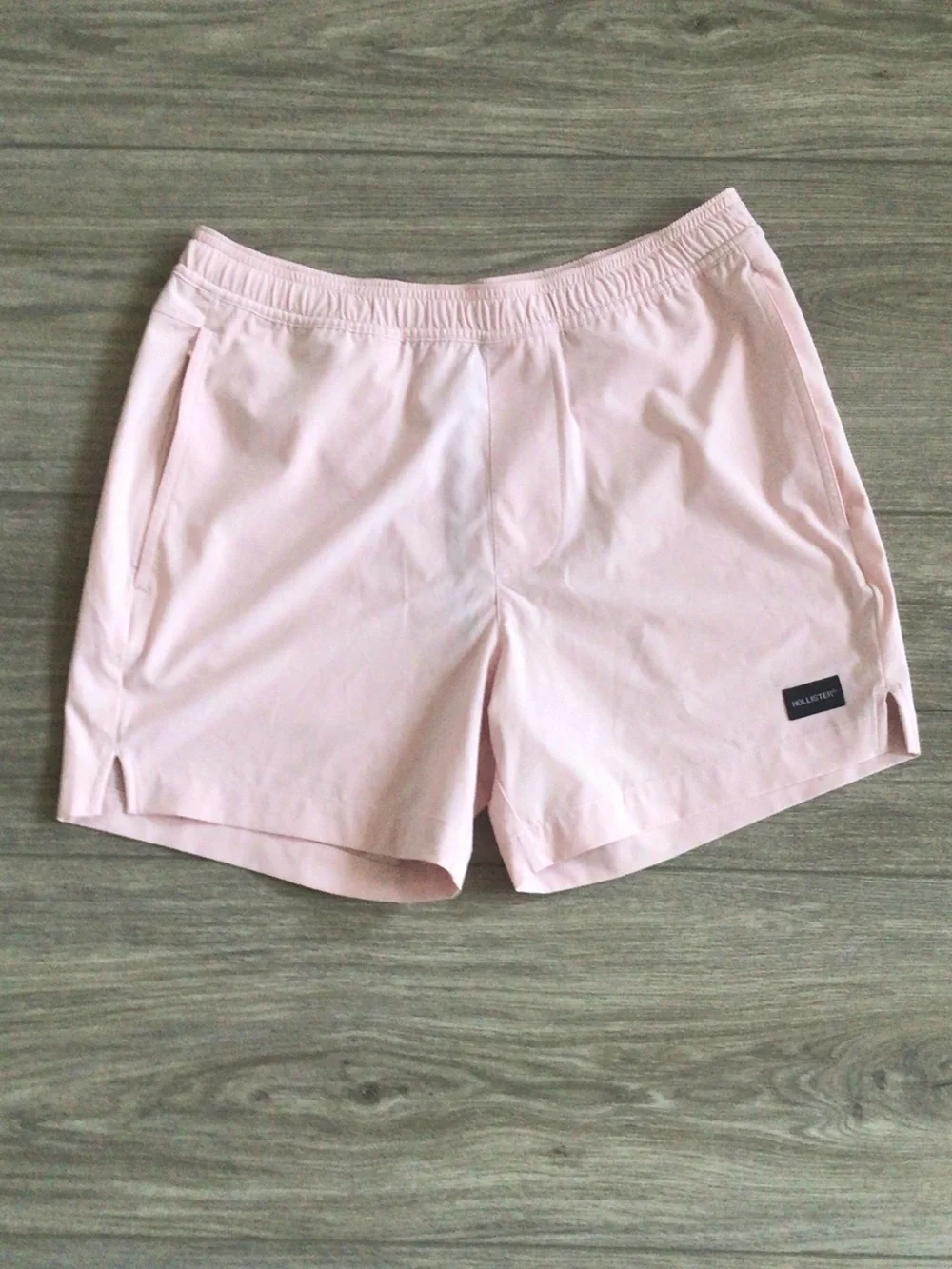 Hollister Men's S Pale Pink Elastic Waist Shorts